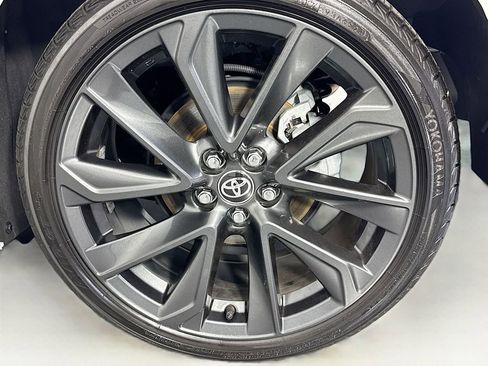 Used 2025 Toyota Corolla SE w/ SE Premium Package image 32