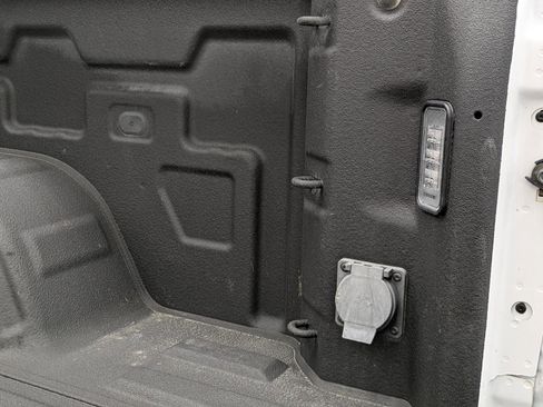 Used 2022 GMC Sierra 1500 AT4 image 16