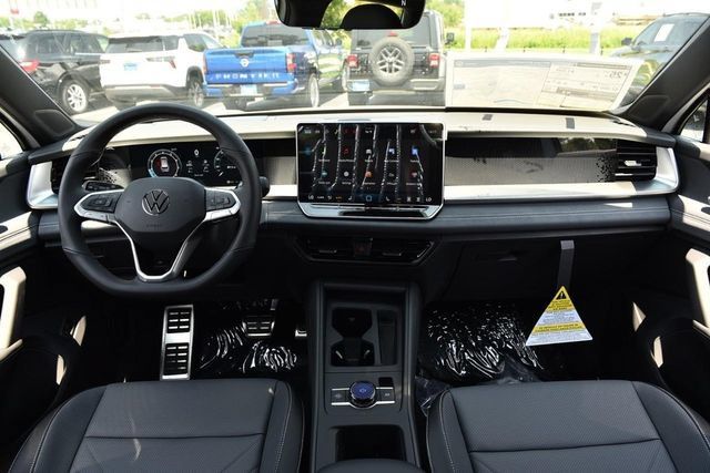 New 2026 Volkswagen Tiguan SE R-Line AWD/4WD image 7