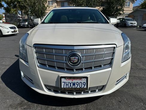 Used 2014 Cadillac XTS Platinum FWD image 2