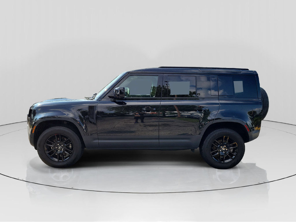 Used 2025 Land Rover Defender 110 S AWD/4WD image 4