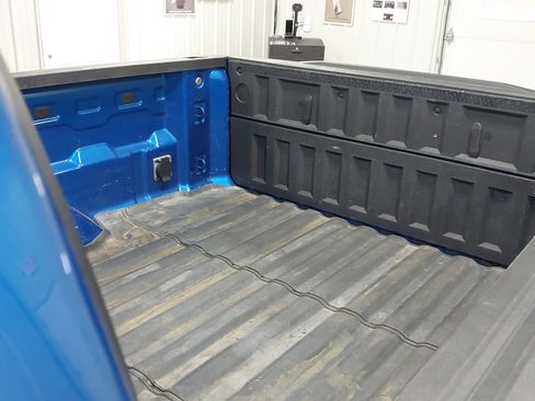 Used 2024 Chevrolet Colorado Z71 w/ Z71 Convenience Package 2 image 27