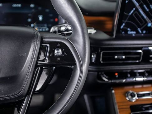 Used 2024 Lincoln Aviator Reserve w/ Elements Package Plus image 38