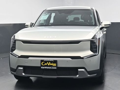 Used 2024 Kia EV9 Light RWD image 7