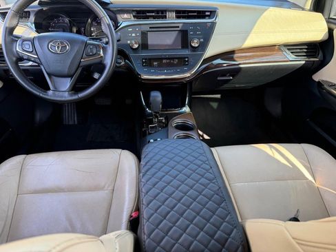Used 2013 Toyota Avalon XLE Premium FWD image 12
