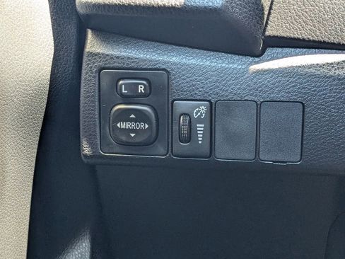 Used 2015 Toyota Corolla S FWD image 20