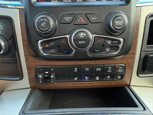 Used 2018 RAM 2500 Laramie w/ Convenience Group image 38