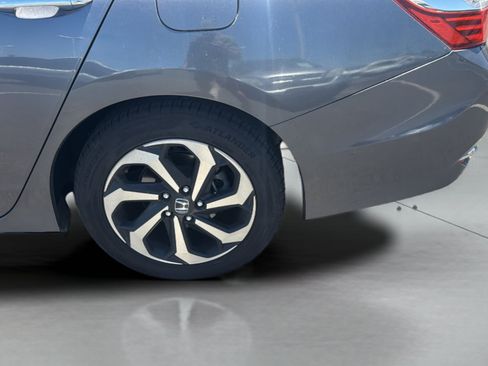 Used 2017 Honda Accord EX-L image 37