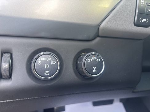 Used 2019 Chevrolet Tahoe LT image 34