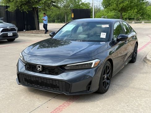 Used 2025 Honda Civic Sport image 1