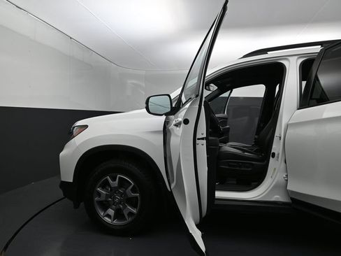Used 2022 Honda Passport TrailSport image 13