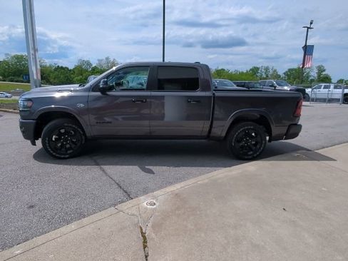 New 2026 RAM 1500 4x4 Crew Cab image 33