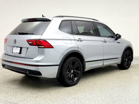 Used 2024 Volkswagen Tiguan SE R-Line image 5