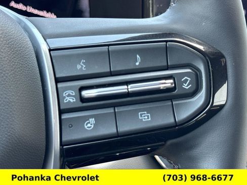 Used 2024 Chevrolet Colorado ZR2 w/ ZR2 Convenience Package III AWD/4WD image 11
