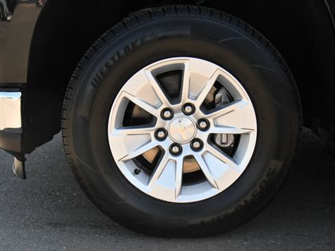 Used 2022 Chevrolet Silverado 1500 LT RWD image 12