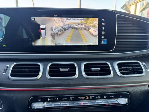 Used 2021 Mercedes-Benz GLS 450 4MATIC image 22