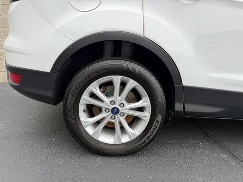 Used 2018 Ford Escape SE w/ Ford Safe & Smart Package AWD/4WD image 8
