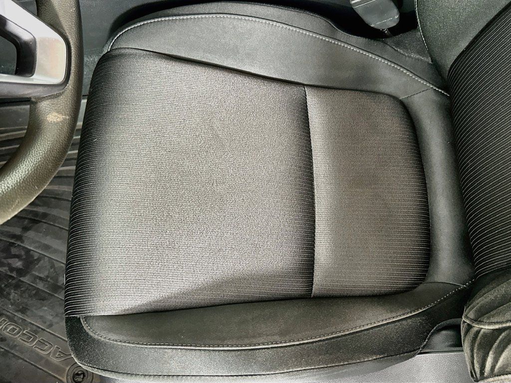 Used 2018 Honda Accord LX image 19