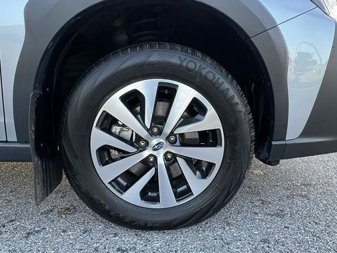 Used 2025 Subaru Outback Premium w/ Popular Package #1A image 11