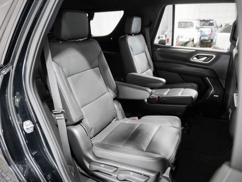 Used 2022 Chevrolet Tahoe Z71 w/ Z71 Off-Road Package AWD/4WD image 30