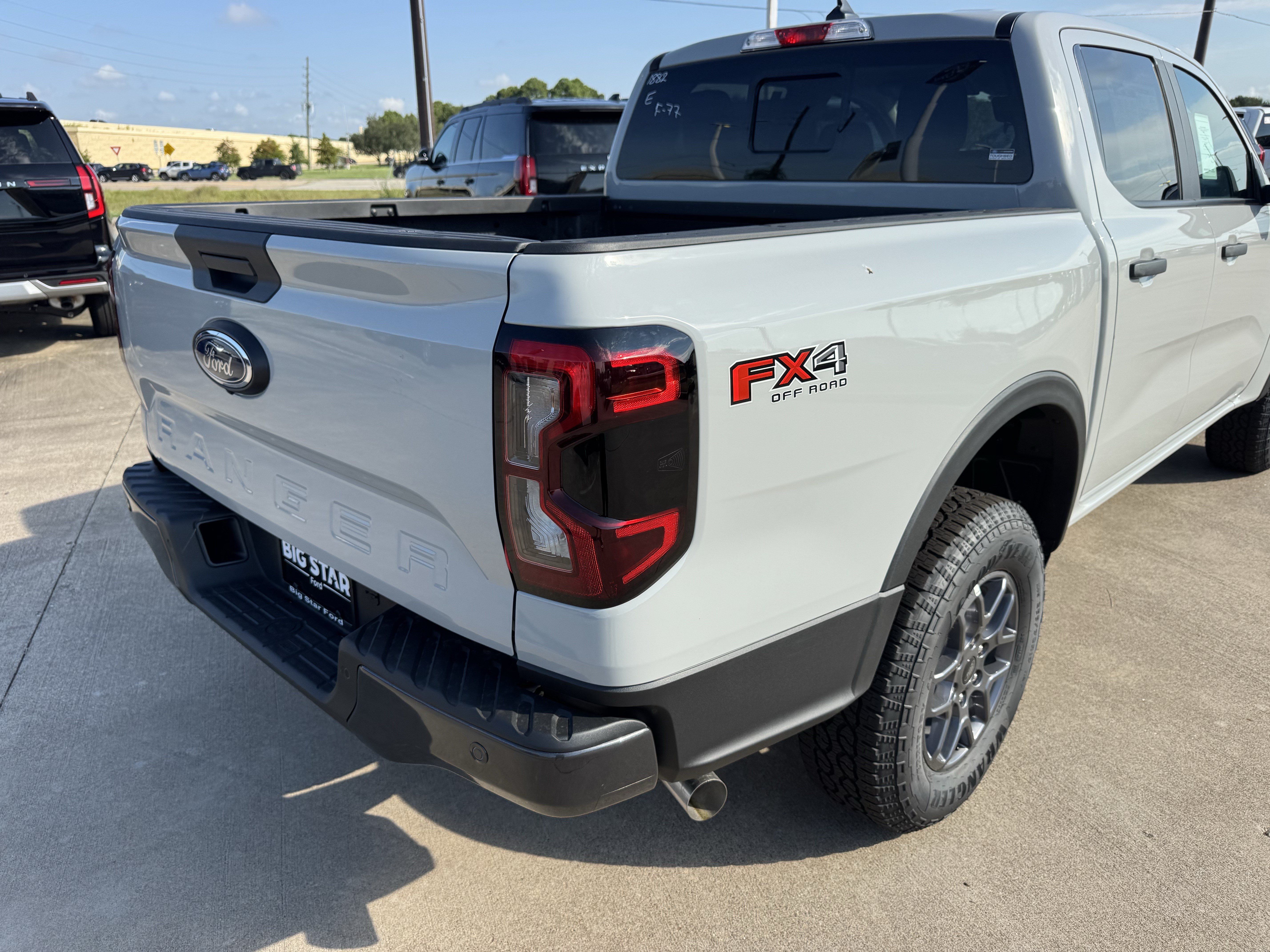 New 2026 Ford Ranger XLT w/ Equipment Group 301A High AWD/4WD image 8