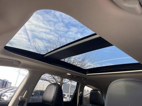 Used 2018 Nissan Murano Platinum image 17