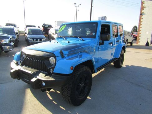 Used 2017 Jeep Wrangler Unlimited Sahara AWD/4WD image 1