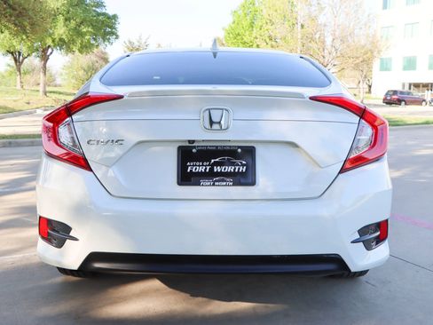 Used 2018 Honda Civic EX-T image 6