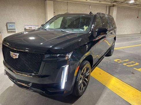 Used 2022 Cadillac Escalade ESV Sport Platinum image 8
