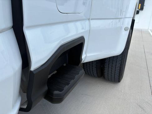 Used 2024 Ford F350 XLT AWD/4WD image 24