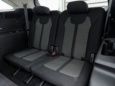 Used 2022 Kia Sorento LX image 6