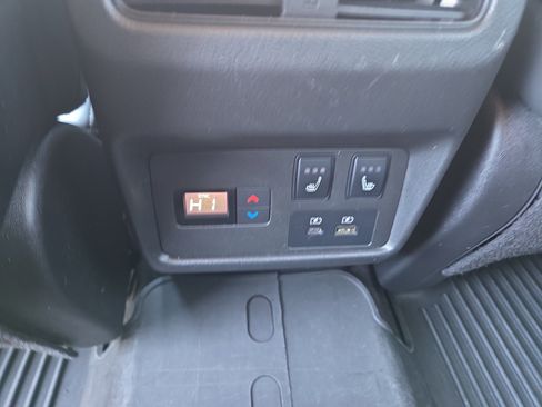 Used 2022 Nissan Rogue Platinum w/ Head-Up Display Package image 20