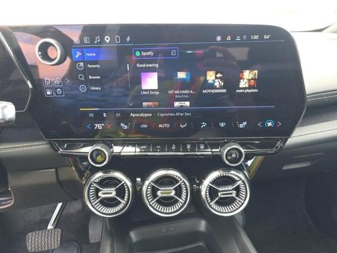 Used 2024 Chevrolet Blazer EV LT AWD/4WD image 12