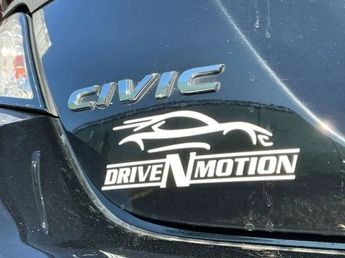 Used 2017 Honda Civic EX-L image 16