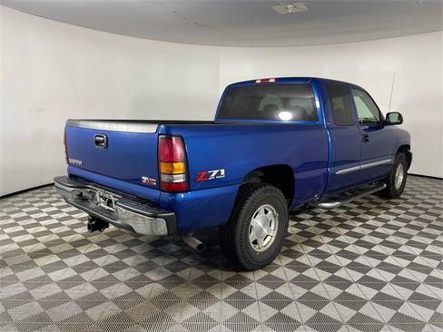 Used 2004 GMC Sierra 1500 SLE w/ Off-Road Package image 16