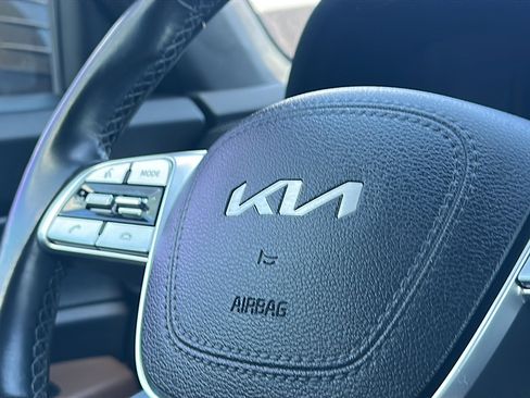 Used 2022 Kia Telluride SX w/ SX Prestige Package image 31