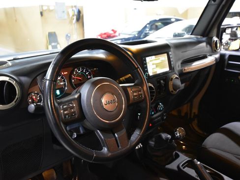 Used 2018 Jeep Wrangler Unlimited Sport S image 26