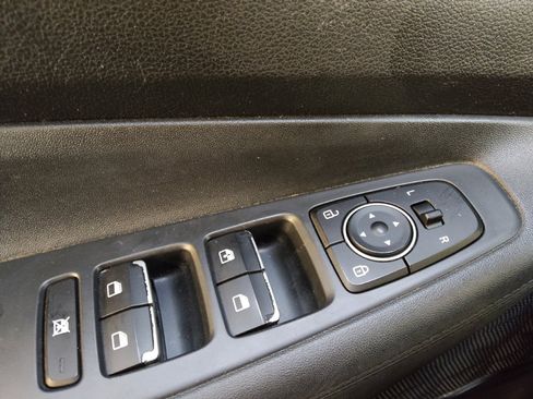 Used 2020 Hyundai Santa Fe SE FWD image 27