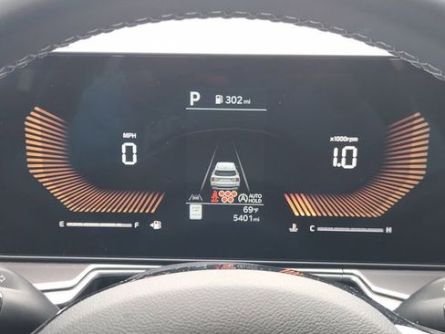 Used 2025 Kia Sorento S FWD image 11