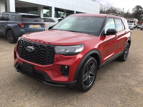 New 2026 Ford Explorer ST-Line w/ ST-Line Street Pack image 5