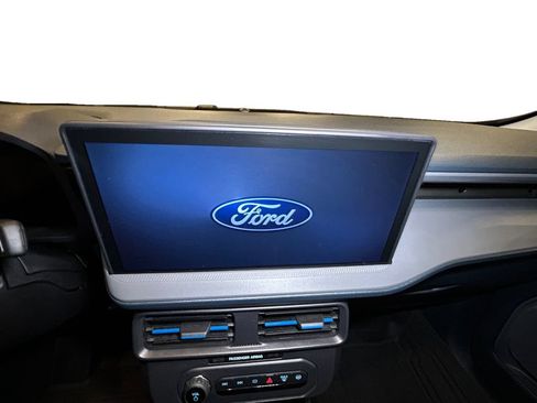 Used 2025 Ford Maverick Lobo AWD/4WD image 10