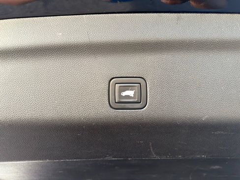 Used 2021 Cadillac Escalade Sport w/ Driver Assist Tech Package AWD/4WD image 19