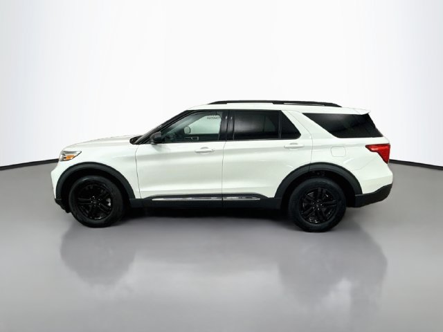 Used 2022 Ford Explorer XLT AWD/4WD image 4