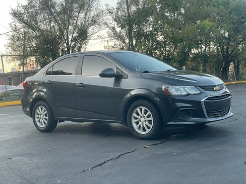 Used 2019 Chevrolet Sonic LT image 4