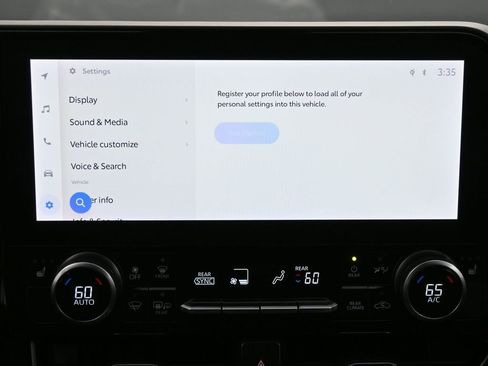 Used 2023 Toyota Highlander XLE image 11