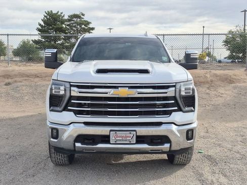 Used 2024 Chevrolet Silverado 2500 LTZ AWD/4WD image 2