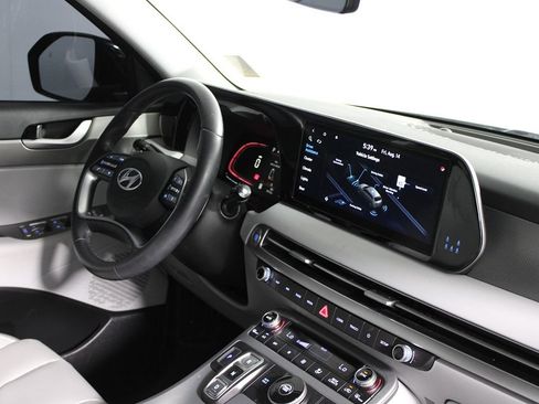 Used 2025 Hyundai Palisade SEL FWD image 12
