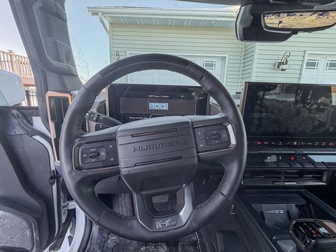 Used 2025 GMC Hummer EV 2X AWD/4WD image 15