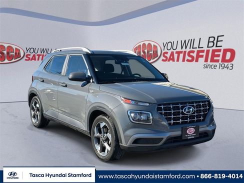 Used 2023 Hyundai Venue SEL image 1