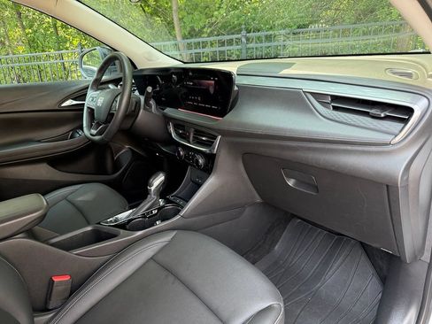 Used 2024 Buick Encore GX Sport Touring w/ Advanced Technology Package FWD image 39